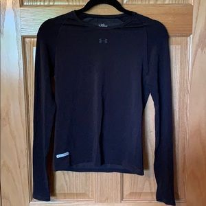 Under Armour heat gear compression top Size M